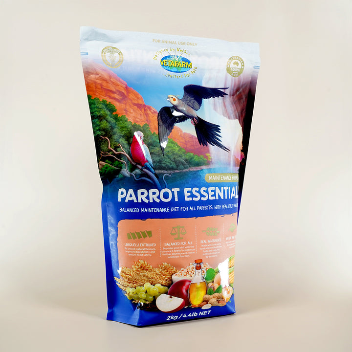 Balanced pellet diet for parrots – Vetafarm Parrot Essentials food
