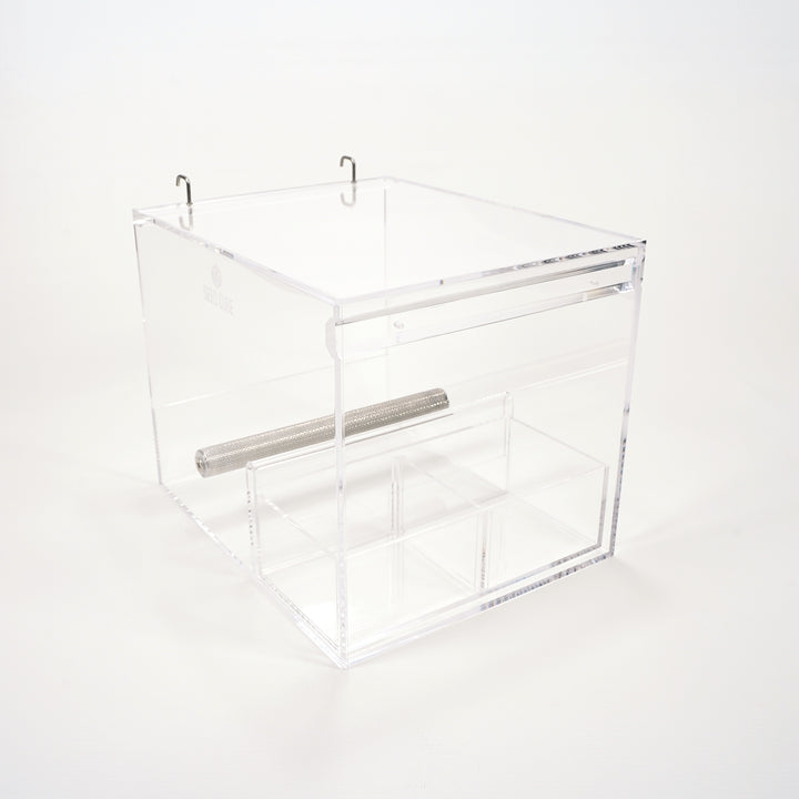 Mess-free bird feeding with the Large Seed Cube and Easy-Tray bundle
