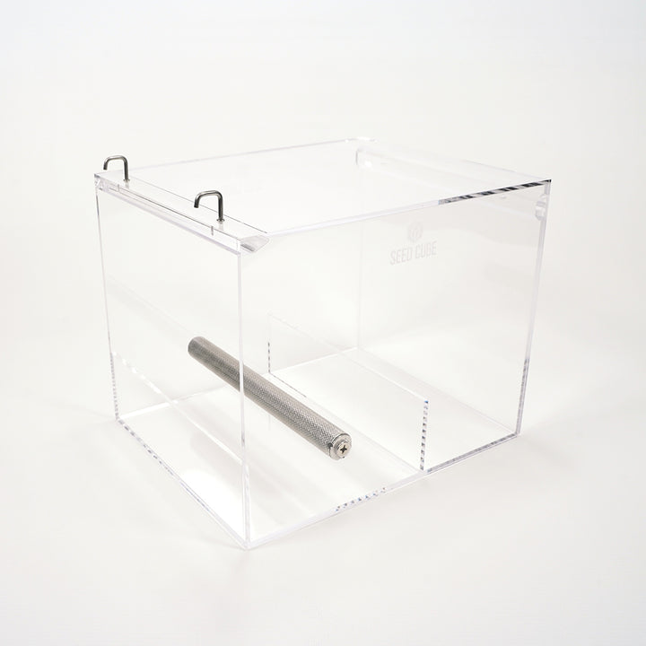 UV-stable acrylic Large Seed Cube for long-lasting bird feeding
