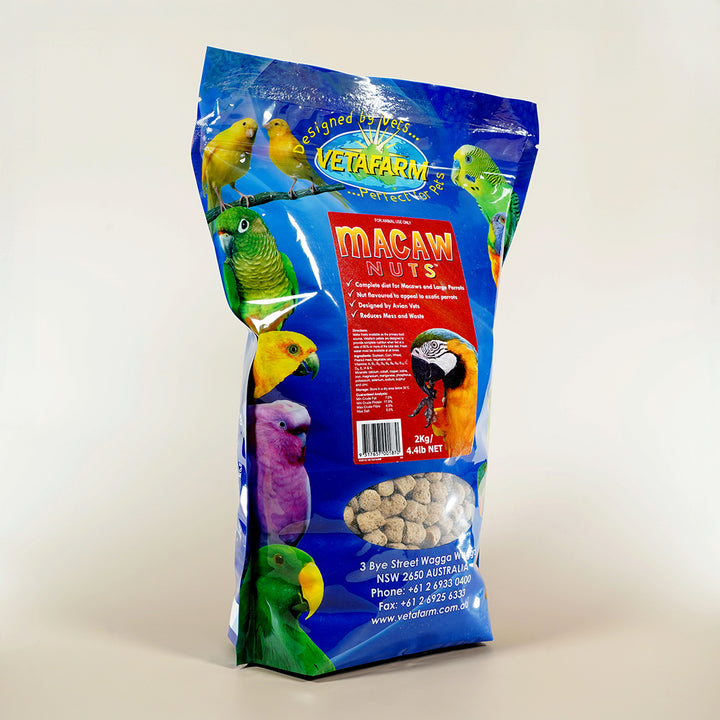 Nutritional pellet food for macaws – Vetafarm Macaw Nuts blend

