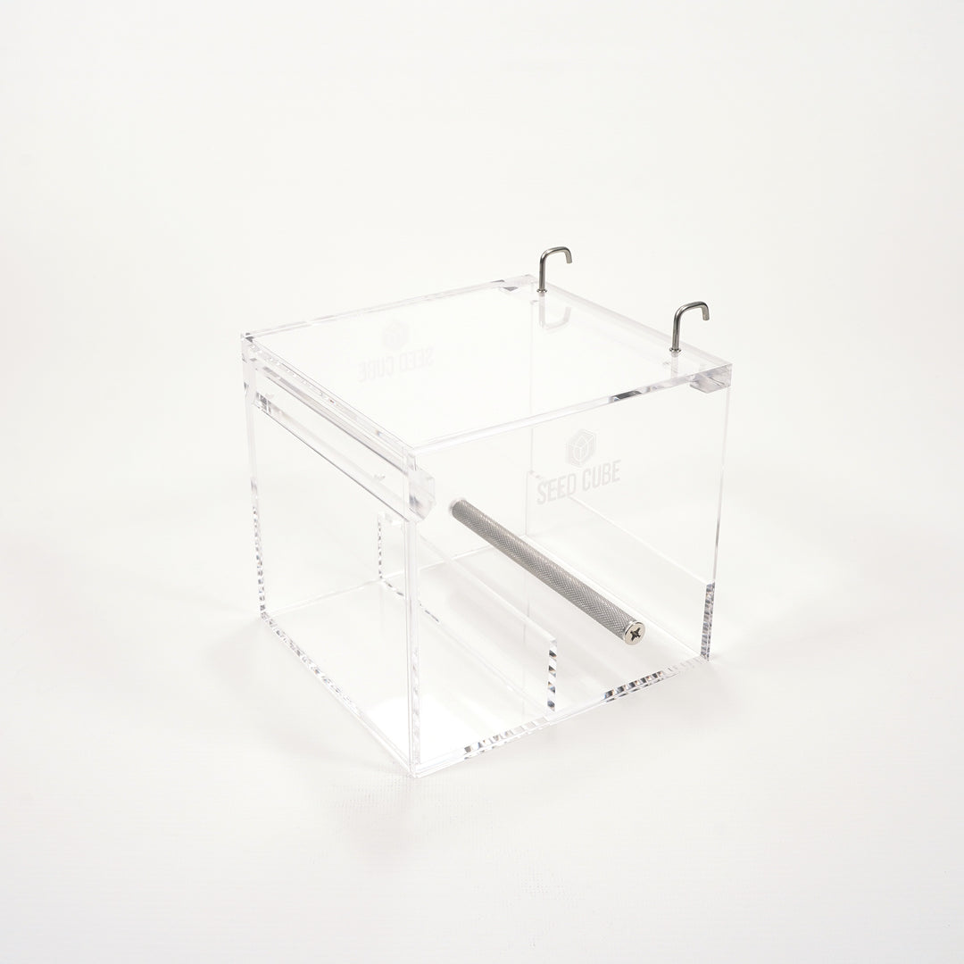 Durable UV-stable acrylic Small Seed Cube mess free feeder
